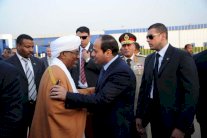 قمة السيسي والبشير.. بحث دعم الإسلاميين في مصر وليبيا