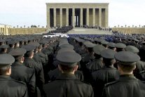 الجيش التركي عاجز بمفرده عن قهر داعش عسكرياً