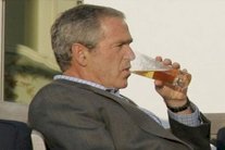 مسابقة لاحتساء البيرة كادت تحرم بوش رئاسة أميركا