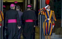 لهجة جديدة اكثر ايجابية بشان المثليين لمجمع الاساقفة الكاثوليك