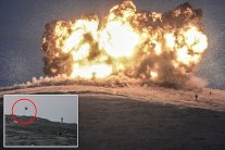 غارات التحالف تحرق أعلام داعش السوداء (صور)