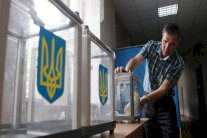 انتخابات تشريعية في أوكرانيا على خلفية شلل اقتصادي