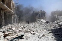  8 قتلى بتفجير سيارة مفخخة بريف إدلب في سوريا