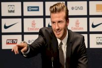 ديفيد بيكهام يكافح إيبولا