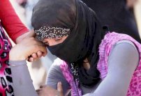 هكذا يعامل (داعش) سباياه الأيزيديات