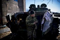 مقتل سبعة عسكريين ومدني في شرق اوكرانيا 