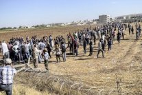 الأكراد السوريون يقبلون المساعدة من الجيش السوري الحر