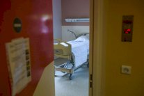 منظمة الصحة العالمية تراجع حصيلتها لإصابات إيبولا