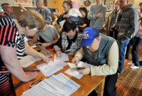 أوكرانيا بعد حوالى عام على الأزمة