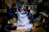 واشنطن تطعن وتندد بإنتخابات انفصاليي أوكرانيا 