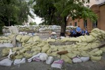 تصاعد التحذيرات الغربية عشية انتخابات الانفصاليين في أوكرانيا