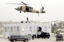 اعتقال شخصين حاولا التسلل الى الاردن وبحوزتهما اسلحة وعتاد