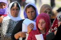 داعش يصدر كشفًا ملزمًا بأسعار السبايا!