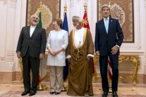 بدء المحادثات بين كيري وظريف في مسقط