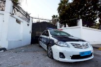 انفجاران بالقرب من سفارتي مصر والإمارات المغلقتين في ليبيا