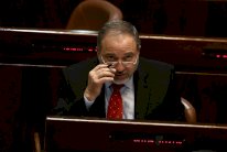 إسرائيل: الشين بيت يحبط خطة لحماس لاغتيال ليبرمان