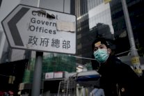 صدامات عند محاولة متظاهرين اقتحام البرلمان في هونغ كونغ