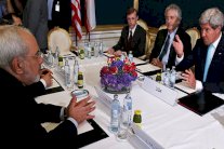 إيران والدول الكبرى تحاول انتزاع اتفاق الحد الادنى