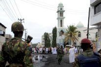 الشرطة الكينية تغلق مسجدين غداة مداهمتهما في مومباسا