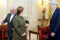 سباق نووي في فيينا قبل يوم الاثنين