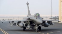 وصول ثلاث طائرات فرنسية مقاتلة للاردن للمشاركة في قصف