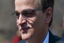  هادي البحرة يلغي نتائج التصويت على الحكومة المؤقتة