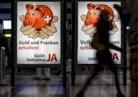 السويسريون يصوتون حول الهجرة والتخفيضات الضريبية للاجانب