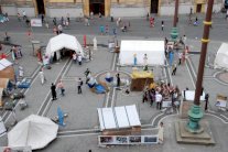 ألمانيا تحشر اللاجئين في الخيام والمعسكرات الرسمية شاغرة