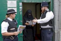 مسلمو بريطانيا يخشون المضايقات