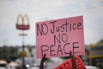 فرغسون الأميركية: المدينة الأكثر عنصرية بحق السود