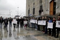 اعتصام للسوريين في تركيا للتنديد بمجازر الأسد في الرقة