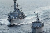 بريطانيا تقيم قاعدة بحرية في البحرين