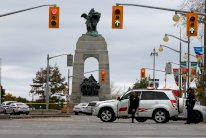 الحكومة الكندية تكرر عزمها على مكافحة 