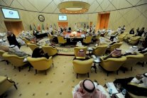 دول الخليج تعقد قمتها في ظل ضغوط أمنية ونفطية