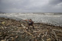 إجلاء الآلاف في الفلبين بسبب إعصار مدمر