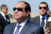  السيسي لشباب الإعلاميين : 25 يناير ثورة حقيقية