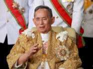 ملك تايلاند المريض يلغي خطابه بمناسبة عيد ميلاده السابع والثمانين