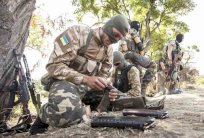 مقتل جنديين وثمانية مدنيين في شرق أوكرانيا