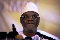 الرئيس المالي يدعو الى حل ل