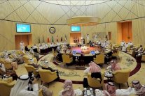 تذبذب أسعار النفط أبرز تحديات النفوذ السياسي لدول الخليج