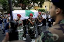 لبنان يوقع ملحق اتفاقية مع فرنسا لتسليح جيشه