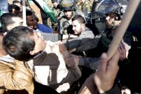  القيادة الفلسطينية ترجىء ردها على مقتل ابو عين