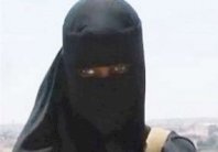 توقيف طائرة في لندن لإنزال مراهقة متوجهة إلى سوريا