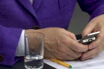  ثغرة أمنية تتيح للقراصنة التنصت على الاتصالات