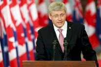 كندا تفرض عقوبات جديدة على روسيا