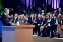 بوتين يجيب على 53 سؤالاً عن قضايا إقليمية وعالمية 