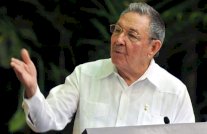 كاسترو يستقبل السجناء الذين أفرجت عنهم واشنطن