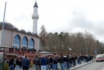 إصابة 5 أشخاص في هجوم تخريبي على مسجد في السويد 