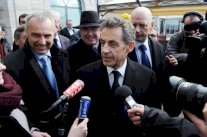 قضاة يطلبون الاستماع الى ساركوزي في قضية مالية 