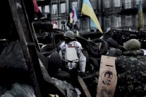 المعارضة الأوكرانية تحشد قواها مدفوعة بدعم من الغرب